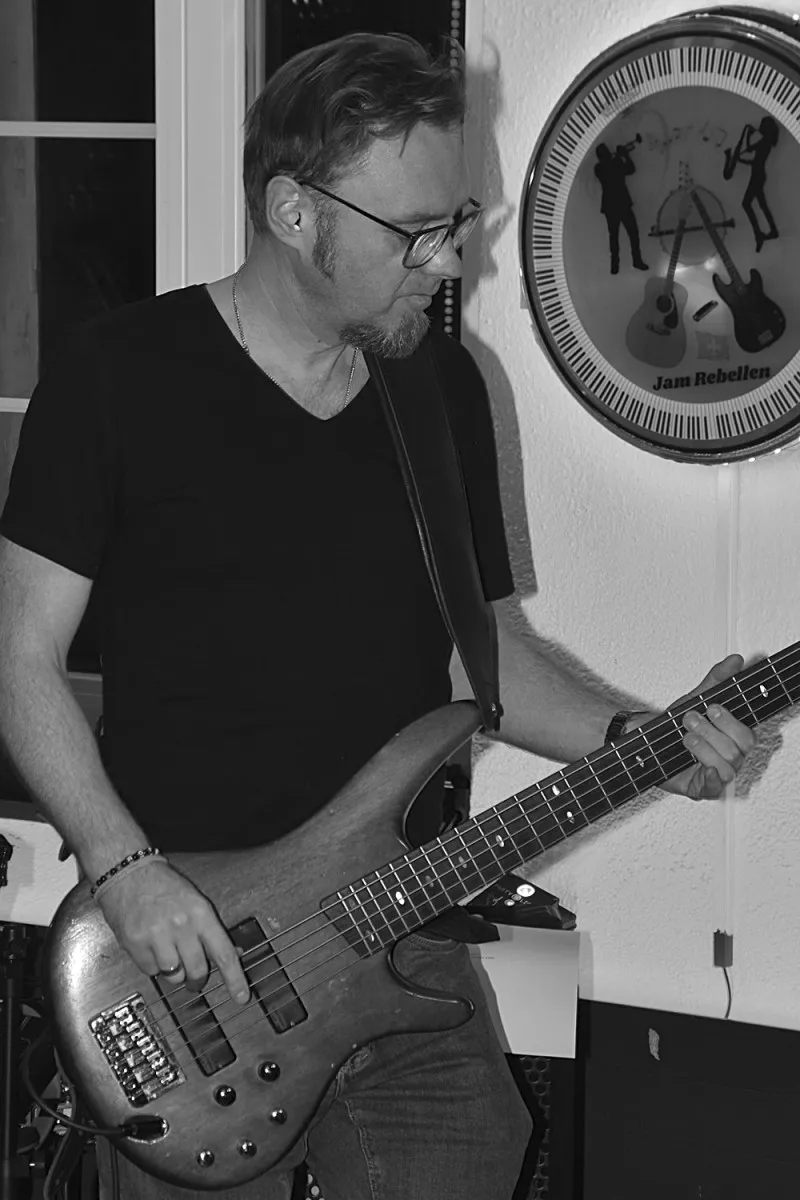 SnoutSnails @ Heaven Music Club