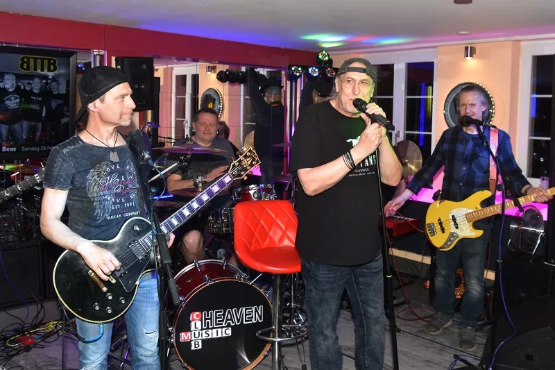Bad To The Bone @ Heaven Music Club